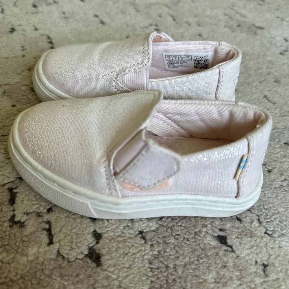 Toddler girl pink glitter